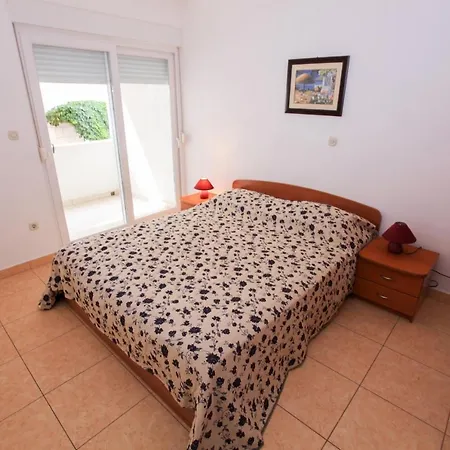 Διαμέρισμα Family Friendly Seaside Komarna, Neretva Delta - Usce Neretve - 18166