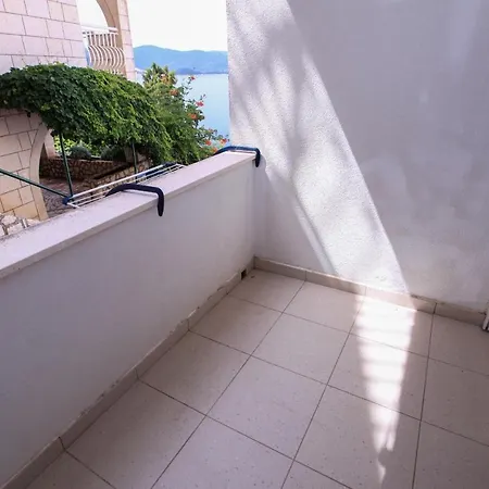 Διαμέρισμα Family Friendly Seaside Komarna, Neretva Delta - Usce Neretve - 18166 Klek