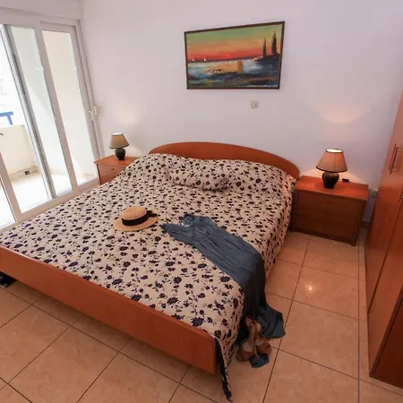 Family Friendly Seaside Komarna, Neretva Delta - Usce Neretve - 18166 Klek