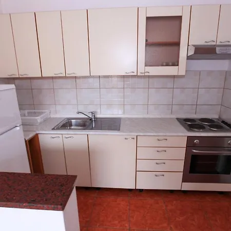 Appartement Family Friendly Seaside Komarna, Neretva Delta - Usce Neretve - 18166 *