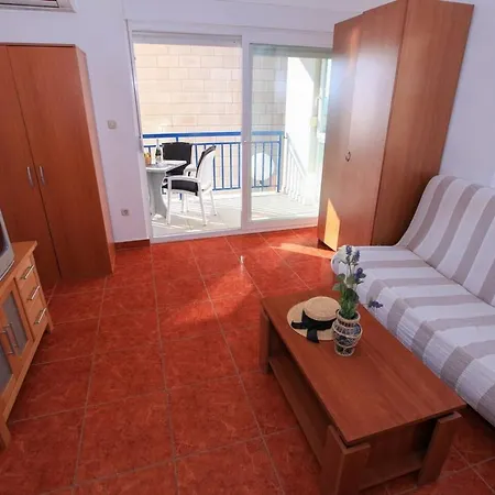 Appartement Family Friendly Seaside Komarna, Neretva Delta - Usce Neretve - 18166