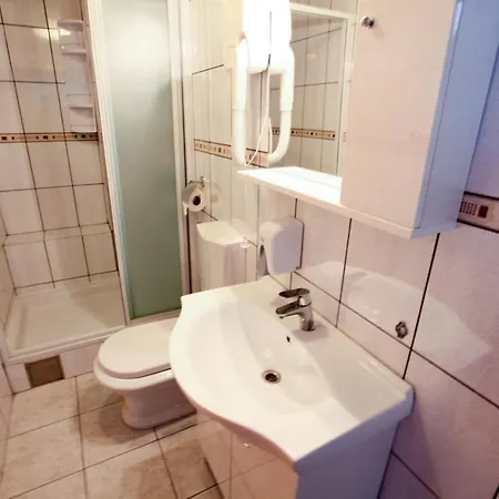 Appartement Family Friendly Seaside Komarna, Neretva Delta - Usce Neretve - 18166 *