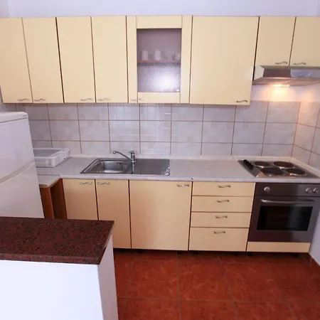 Appartement Family Friendly Seaside Komarna, Neretva Delta - Usce Neretve - 18166 Klek